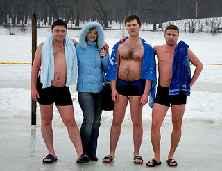 Три богатыря и одна девушка (фото)
